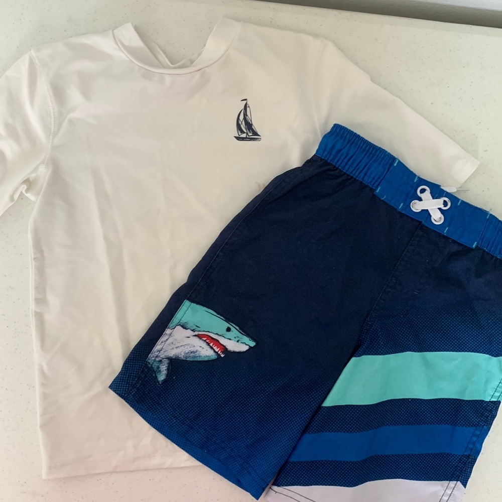 Little boys swim set